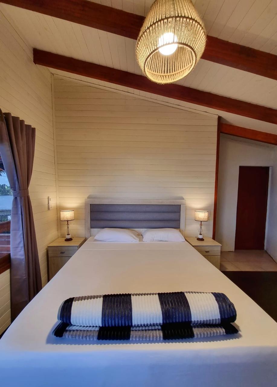 El dormitorio principal desde la puerta